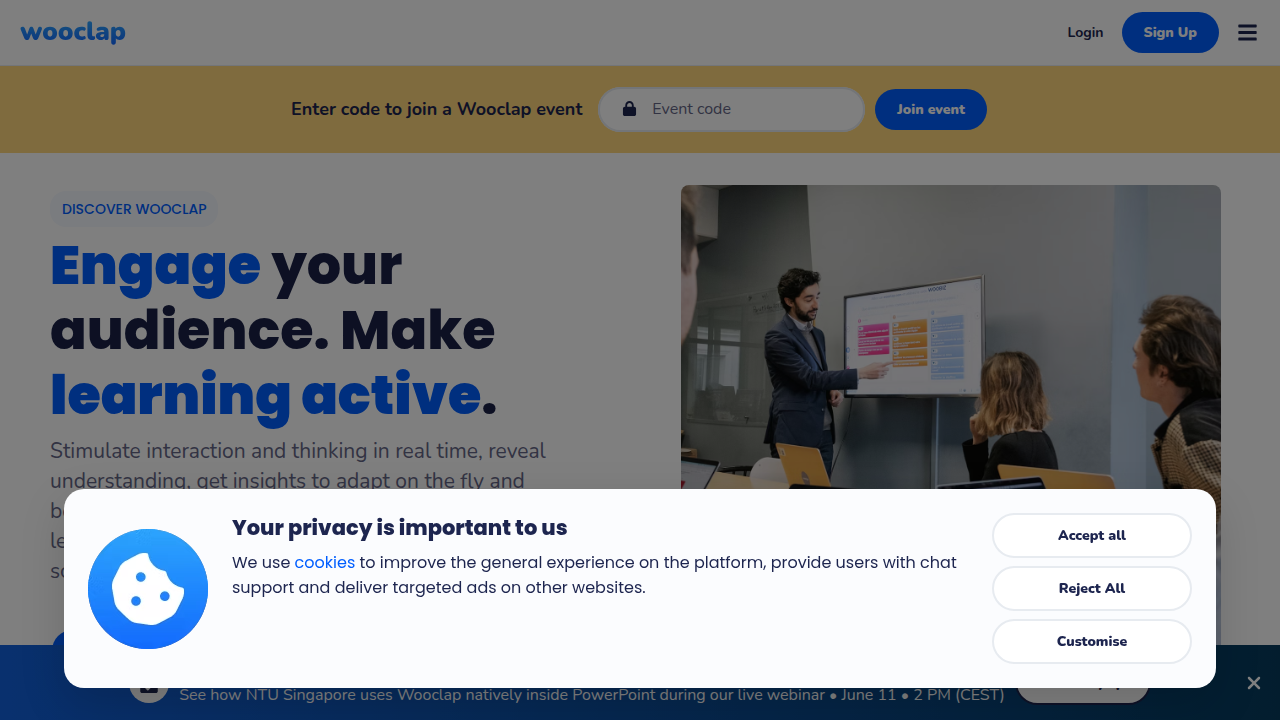 The Wooclap homepage, featuring interactive tools for presentations and audience engagement.